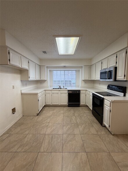 Foto del edificio - 1426 Mapleview Dr