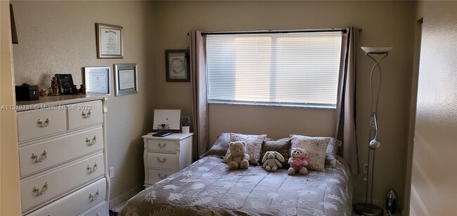 Foto del edificio - 7429 SW 152nd Ave