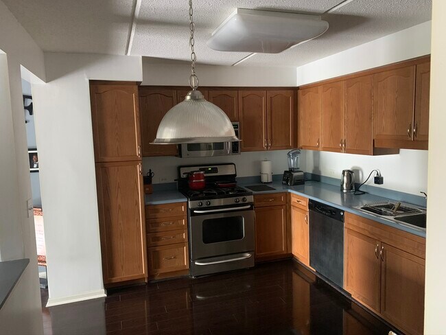 Foto del edificio - 410 S WESTERN Ave