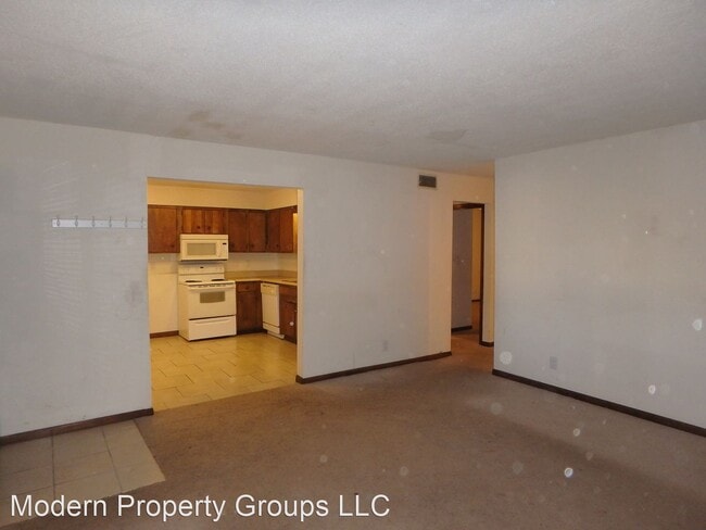 Building Photo - 7 Old 63 S