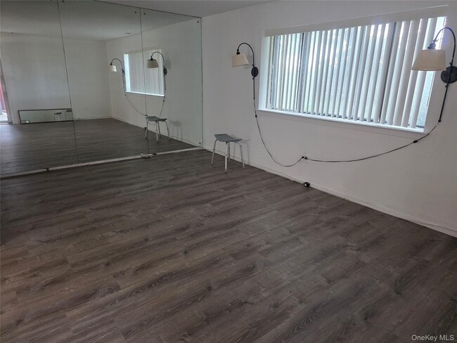 Building Photo - 294 Feller Dr