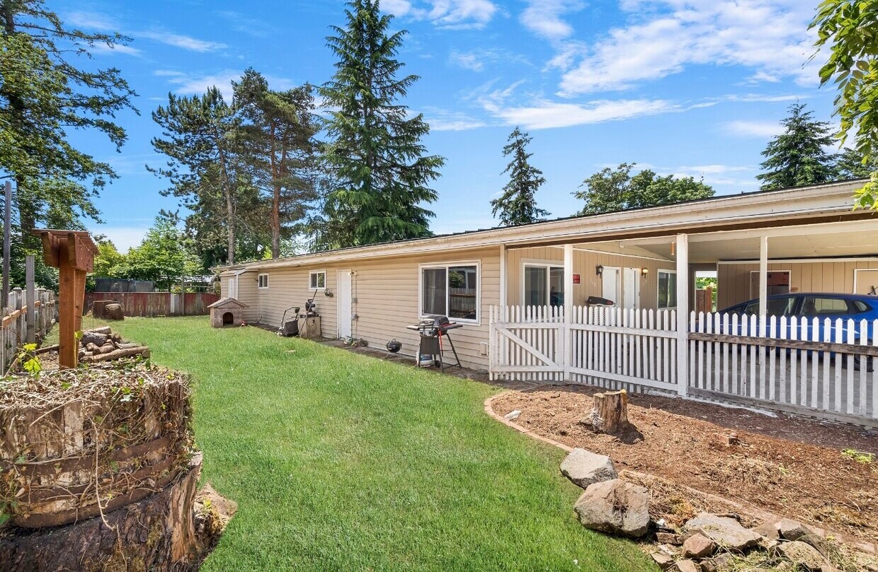 110 117th St S, Parkland, WA 98444 House Rental in Parkland, WA