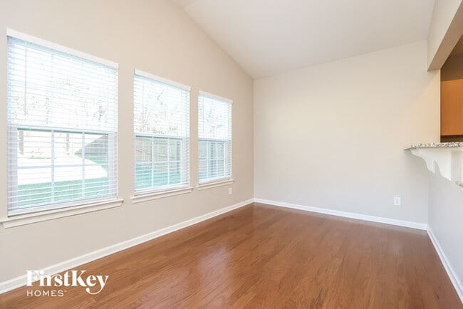 Building Photo - 7836 Oakfield Grove
