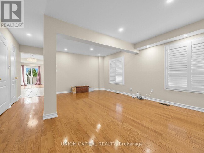 Building Photo - 3186 Cabano Crescent