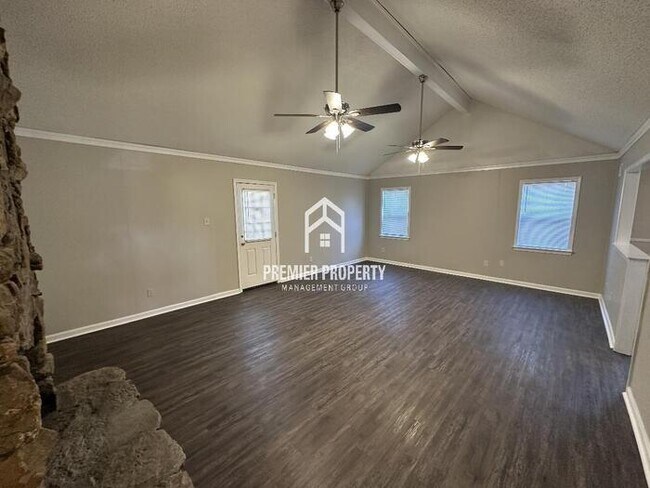 Building Photo - 6034 Tall Willow Dr