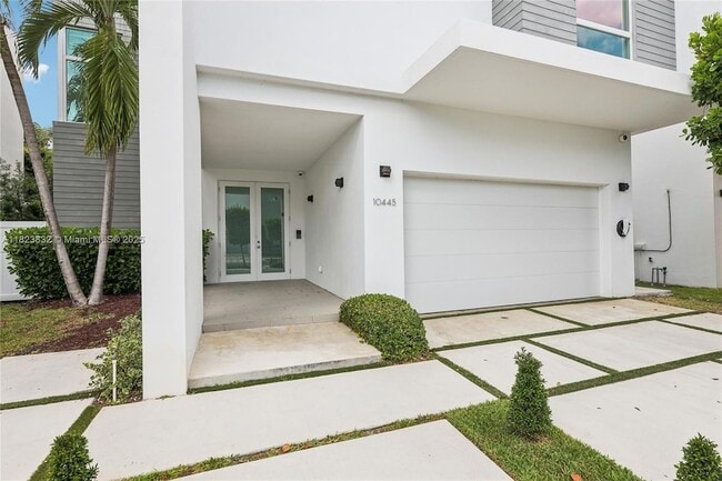 Building Photo - 10445 NW 68th Terrace