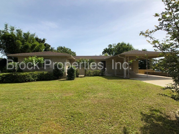 Primary Photo - 3014 Magnolia Ave