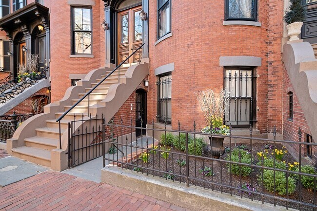 Foto del edificio - 120 Pembroke St