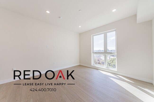 Building Photo - 5320 Cartwright Ave