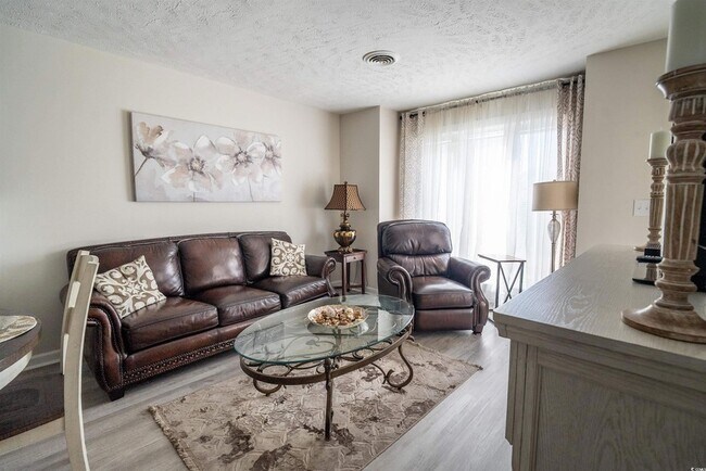 Foto del edificio - 4715 Cobblestone Dr