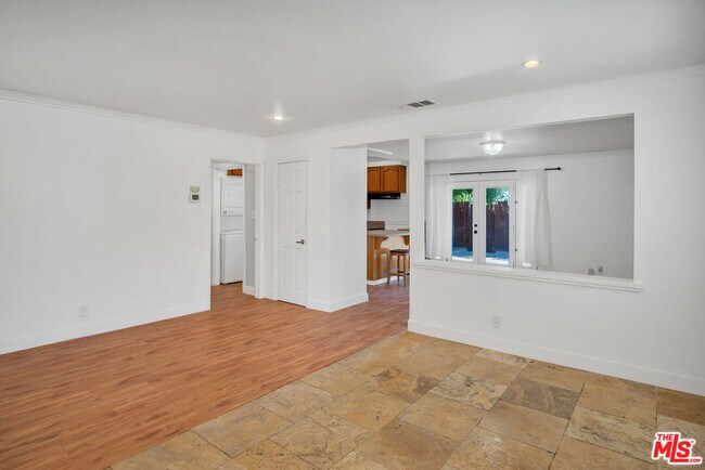 Building Photo - 1845 Norval St