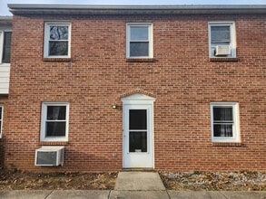 Building Photo - 6233 Mountain View Dr