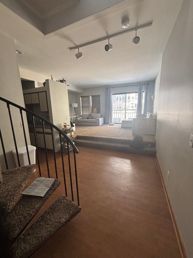 Building Photo - 206 S Ashley St