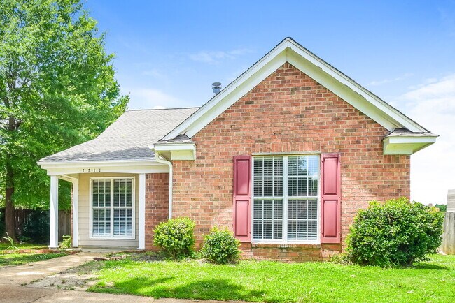 Building Photo - 7711 Iris Cove