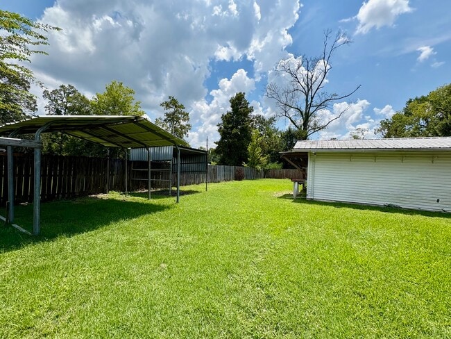 Building Photo - 40489 1513