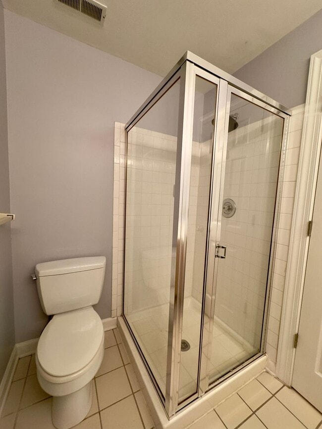 Foto del edificio - Charming 2 Bedroom/2 Bathroom Apartment in...