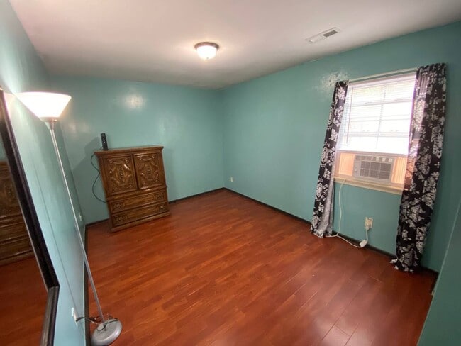 Unfurnished (for sizing reference) - 1757 Aquamarine Dr