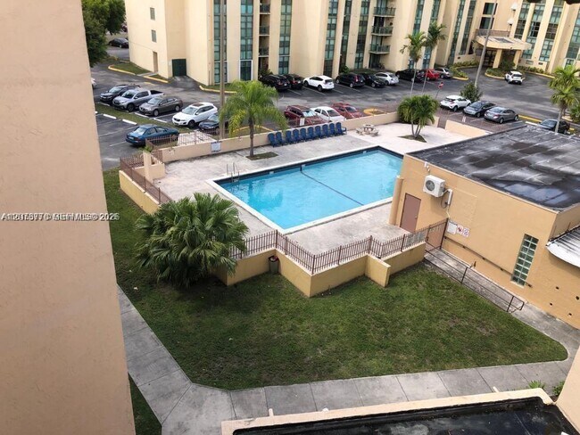 Foto del edificio - 2075 SW 122nd Ave