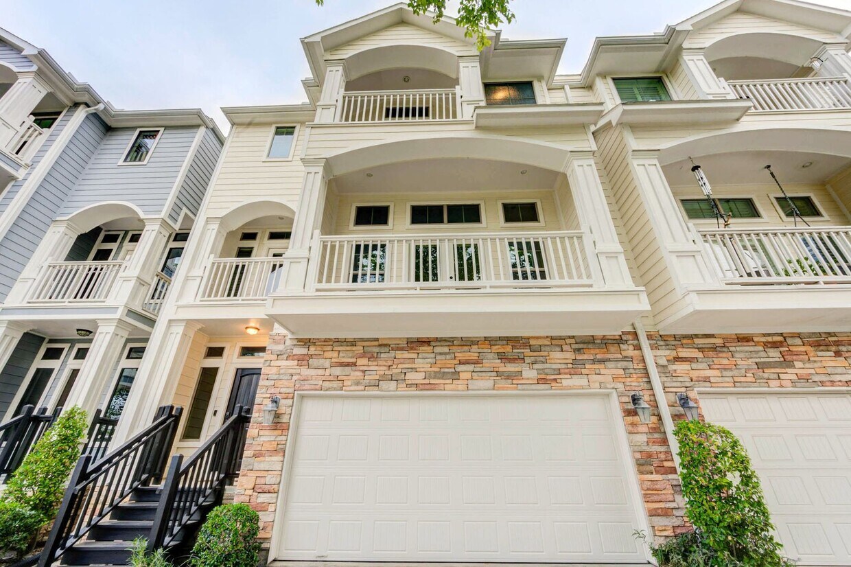 Foto principal - Welcome to this stunning 3-bedroom, 3.5-ba...
