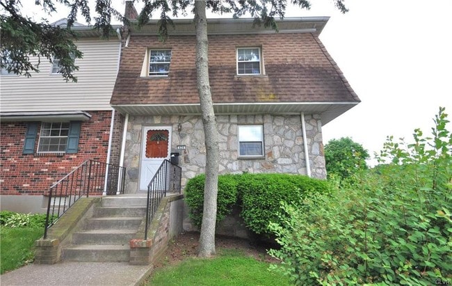 Building Photo - 626 Greene Ct