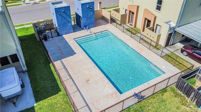 Foto del edificio - 1213 E Camellia Ave