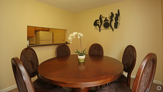 Dining Area - The Willows Apartments