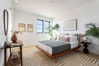 Interior Photo - Estelle