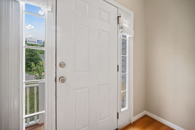 Foto del edificio - Beautiful 5 Bedroom 3.5 Bath Home in Glen ...