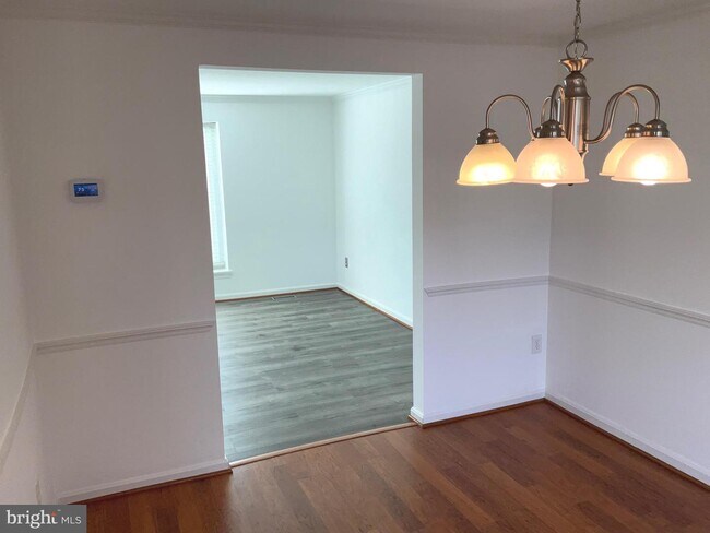Foto del edificio - 123 Lamont Ln