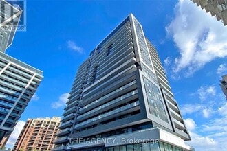 Building Photo - 75 Oneida Crescent