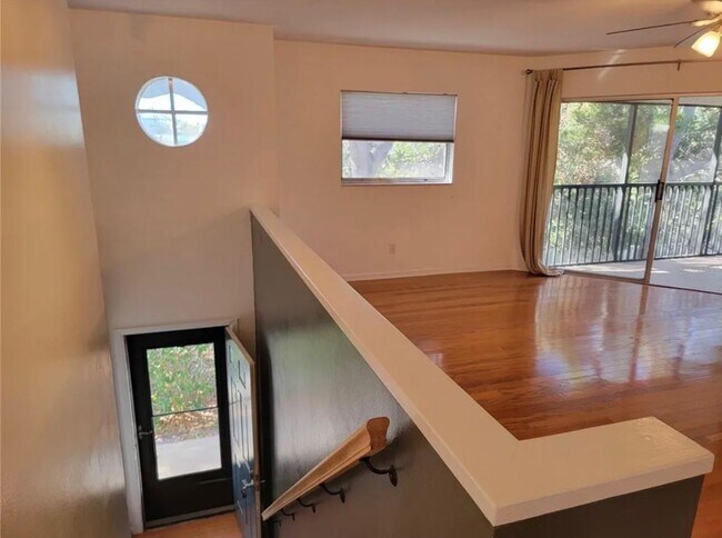 Foto del edificio - Placido Bayou 2/2 condo