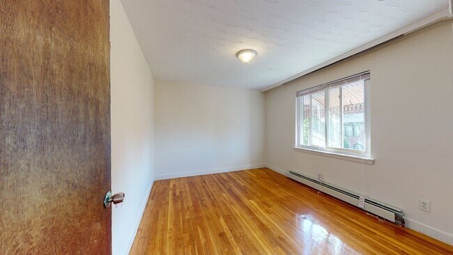 Foto del edificio - 275 Corey Rd