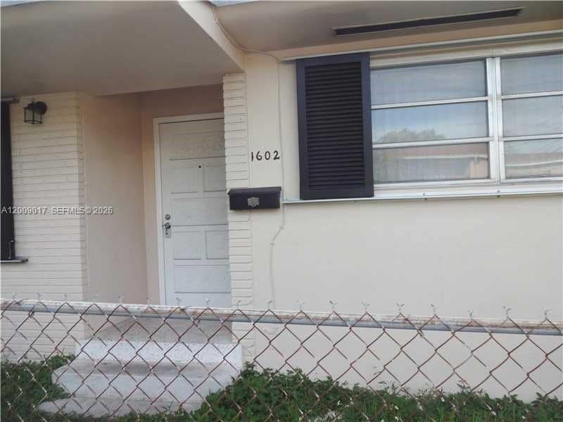 Foto del edificio - 1602 SW 25th Ave