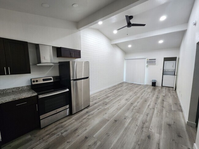 Foto del edificio - 211 S 13th St Unit 04