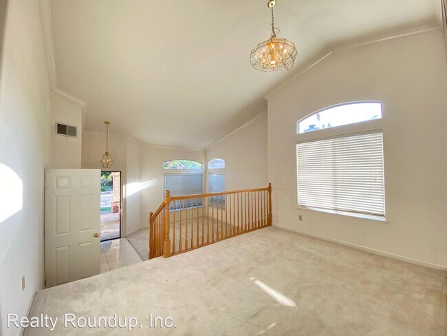 Building Photo - 4 br, 3 bath House - 8680 Alaska Range Way