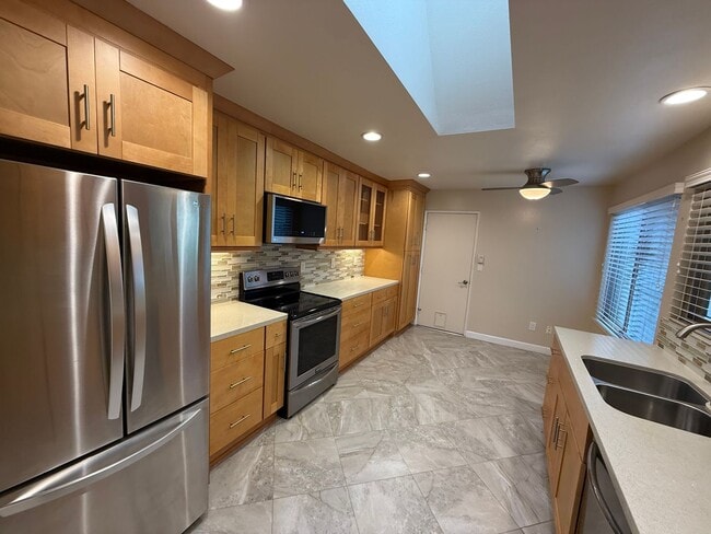 Foto del edificio - A Cozy, Updated Capri Model Home in Leisure Village