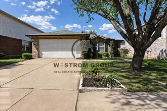 Building Photo - 8732 Polo Dr