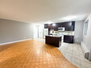 Building Photo - 44 Humber Ct