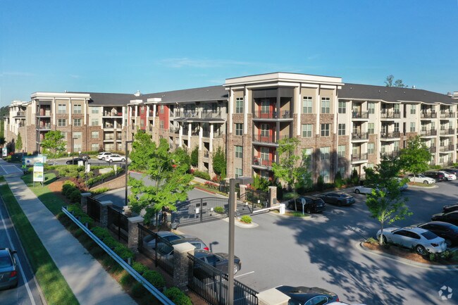 Building Photo - Centra at North Druid Hills