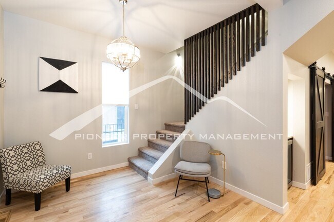 Foto del edificio - Gorgeous Home with Washer/Dryer and AC