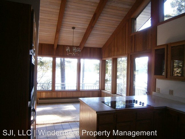 Building Photo - 149 White Point Rd