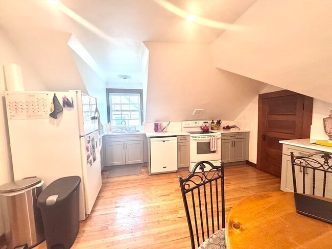 Photo - 22 Greenough St Apartment