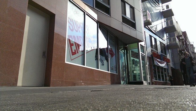 Foto del edificio - Lexington Hill Condominiums