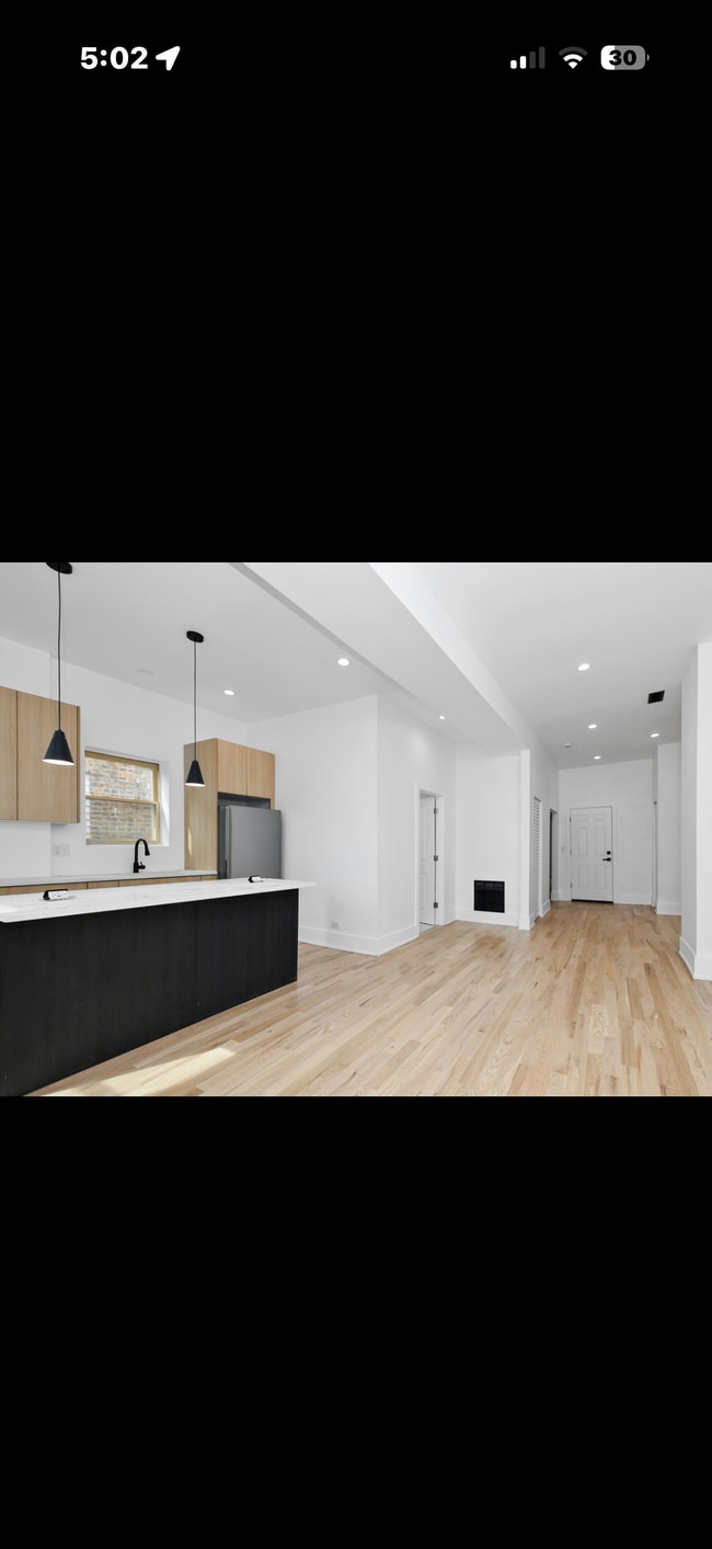 Building Photo - 7125 S Drexel Ave