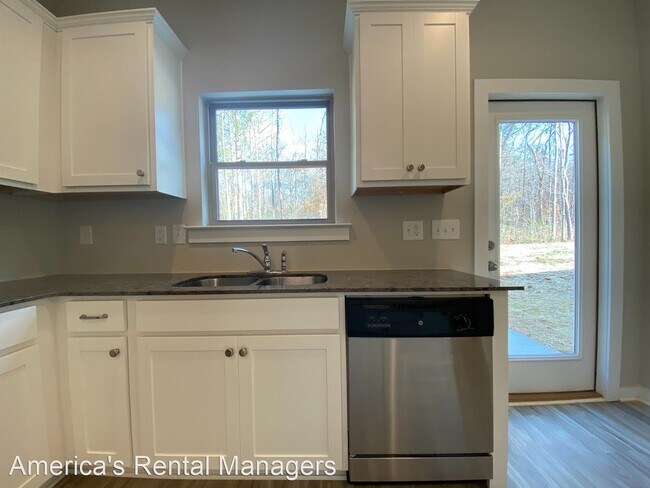 Foto del edificio - 4 br, 3 bath House - 7943 St. James Drive