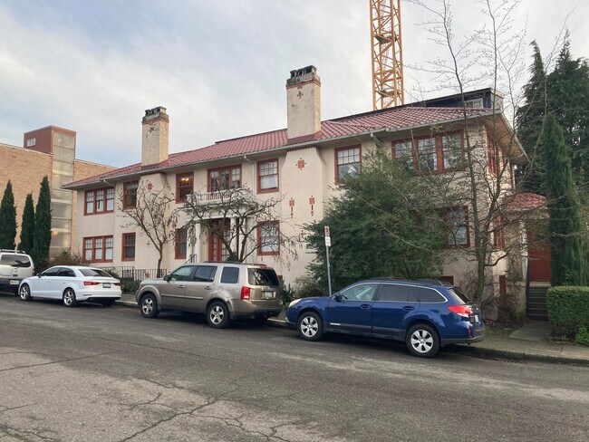 Building Photo - 1205 NE 42nd St