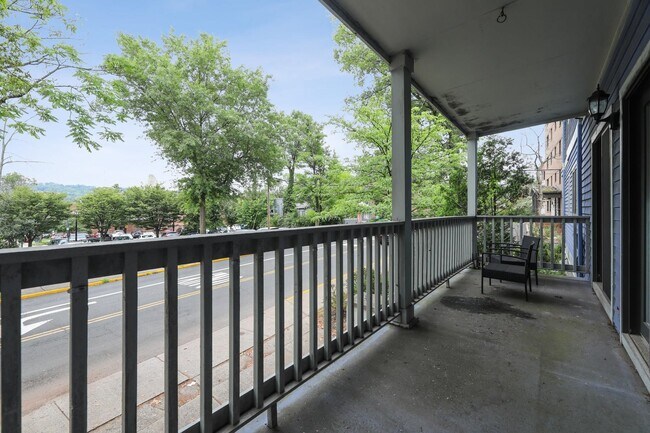 Foto del edificio - 153 Irvington Ave