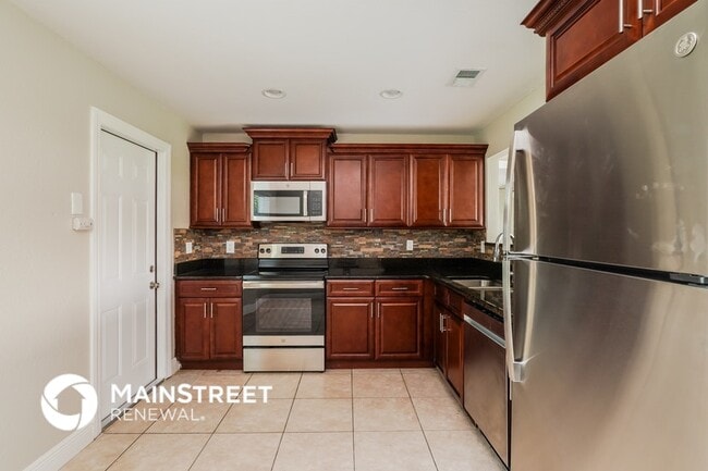 Building Photo - 441 Spike Ct