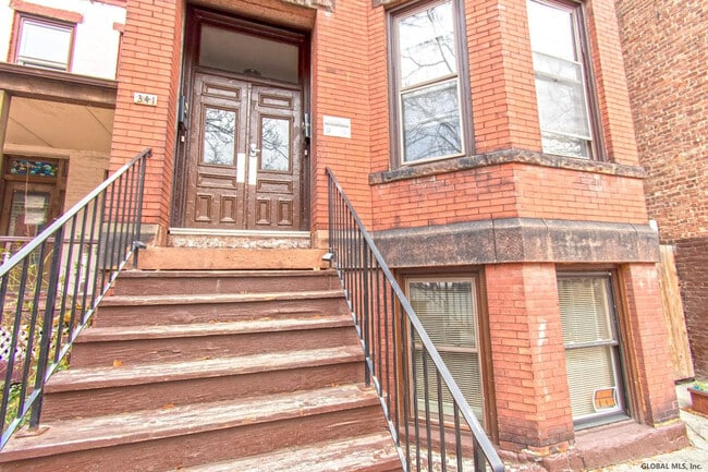 Building Photo - 341 Madison Ave