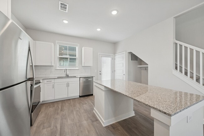 Interior Photo - Ascend Cottages At Highland Square